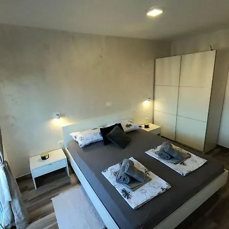 Apartment Natalia *